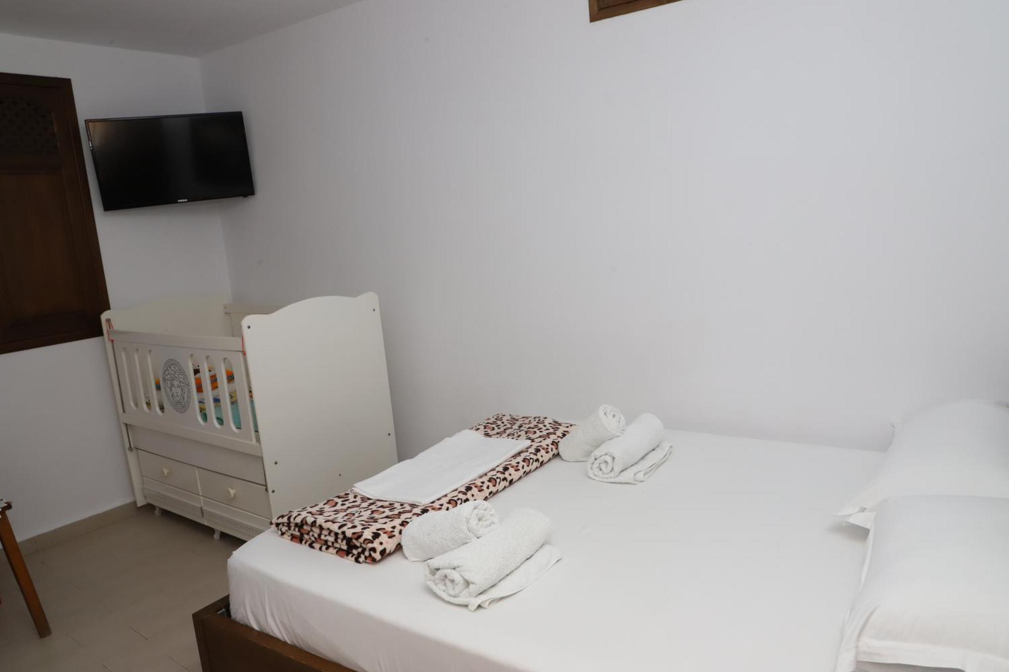 Apartment Altin In Old Town Berat Zewnętrze zdjęcie