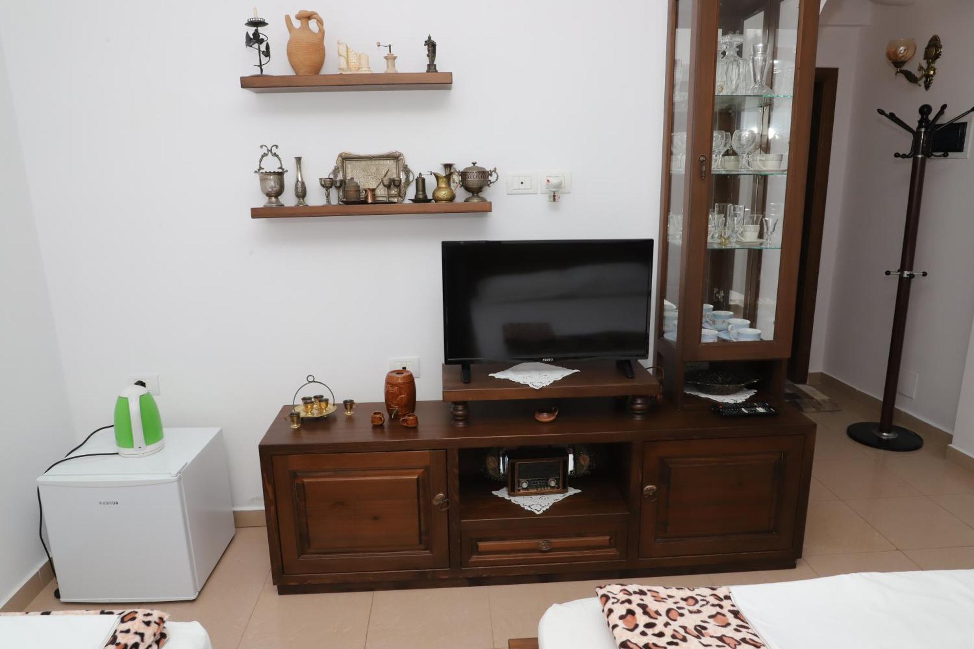 Apartment Altin In Old Town Berat Zewnętrze zdjęcie