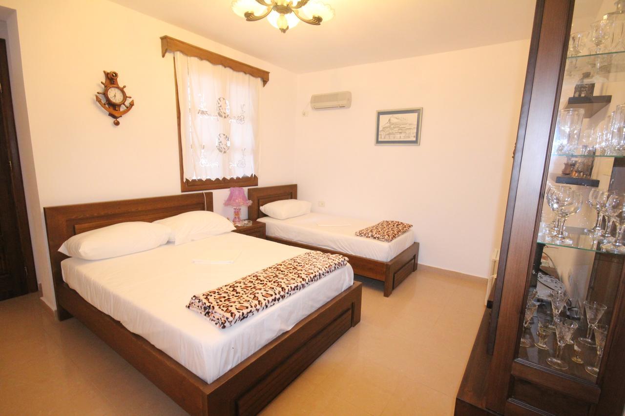 Apartment Altin In Old Town Berat Zewnętrze zdjęcie