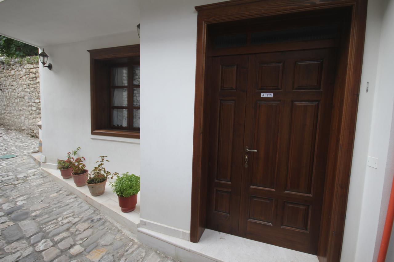 Apartment Altin In Old Town Berat Zewnętrze zdjęcie